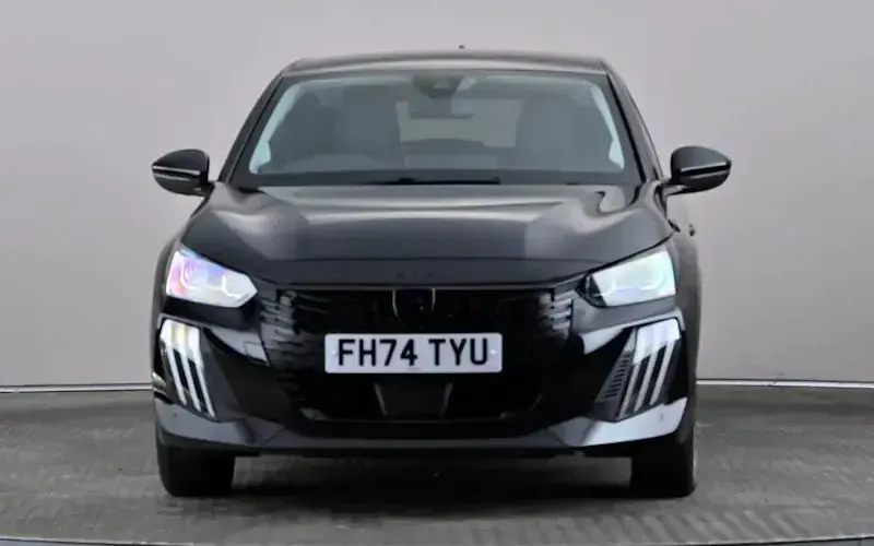 Used Peugeot 208 Allure 101 HP (74 kW) 2025 Black Hatchback