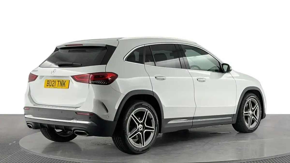 Used Mercedes GLA200 AMG Line Premium Plus 163 HP (119 kW) 2021 White SUV