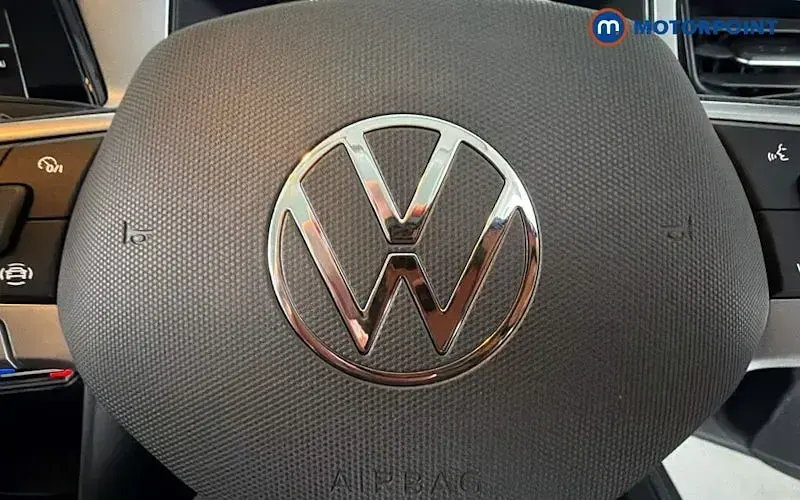 Used VW T-Roc Life 110 HP (80 kW) 2023 Grey SUV