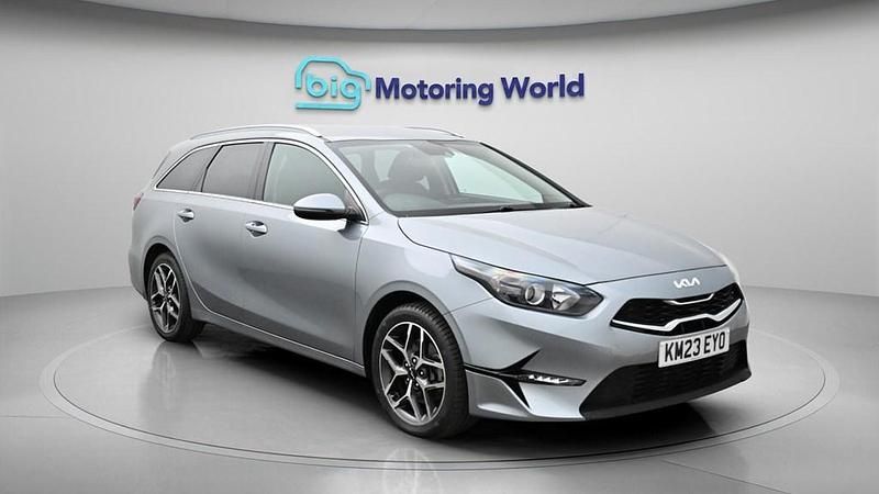 Used Kia Ceed Sportswagon 134 HP (98 kW) 2023 Silver Estate
