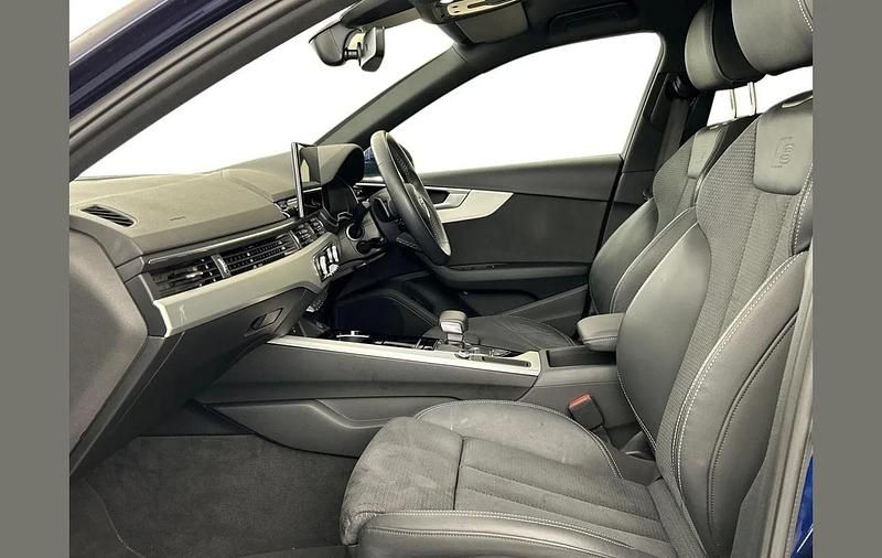 Used Audi A4 S-Line 161 HP (118 kW) 2021 Blue Sedan