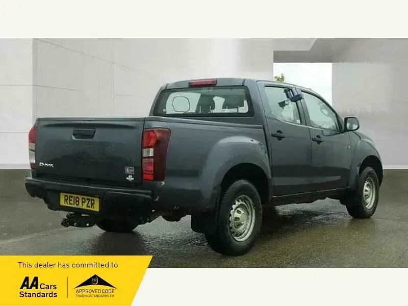 Second-hand Isuzu D-Max 164 CP (120 kW) 2018 Gri Pickup