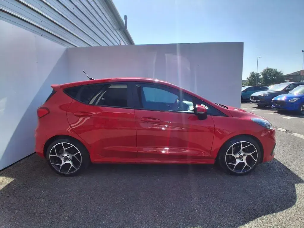 Used Ford Fiesta ST 200 HP (147 kW) 2019 Red Hatchback