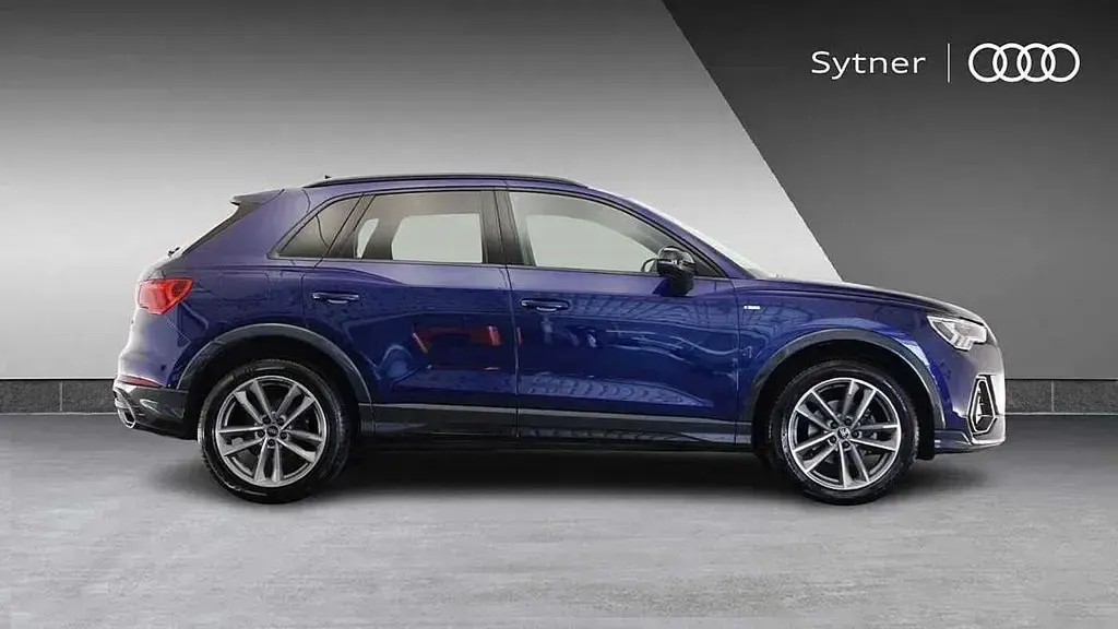 Used Audi Q3 Black Edition 150 HP (110 kW) 2022 Blue SUV