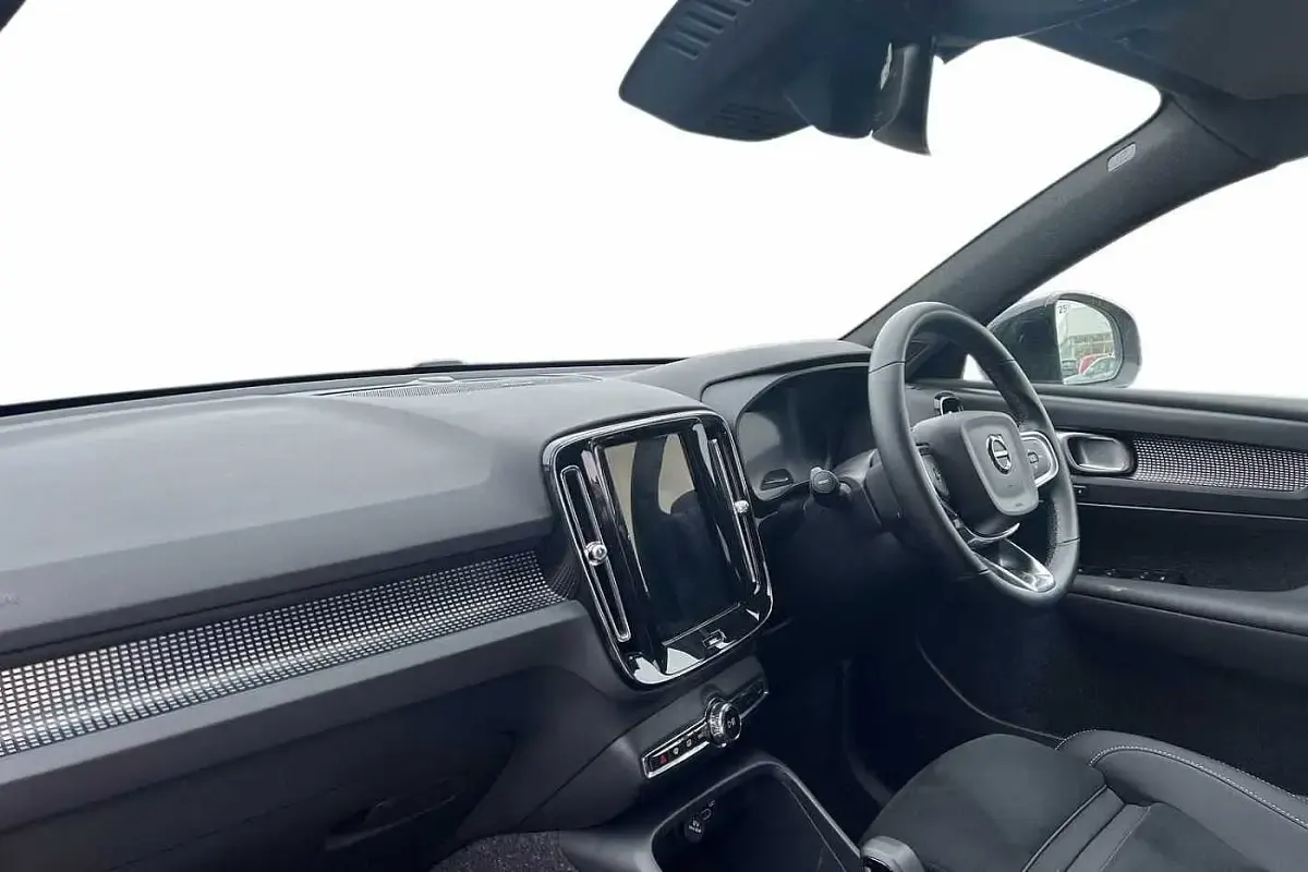 Usado Volvo XC40 Ultra 2025 Azul SUV
