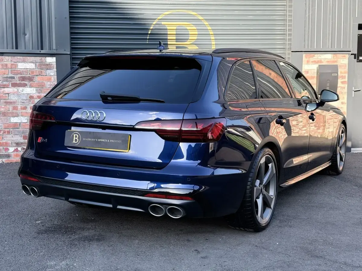 Usado Audi S4 Black Edition 2020 Azul Familiar