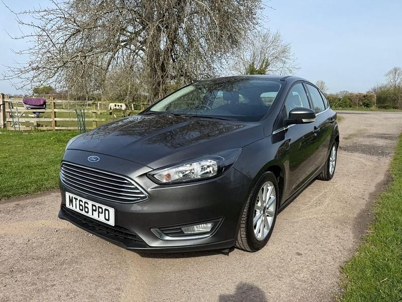 Used Ford Focus Titanium 2016 Grey Hatchback