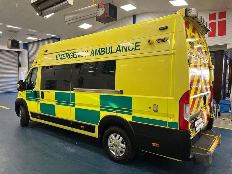 Used Fiat Ducato 176 HP (129 kW) 2019 Yellow Van