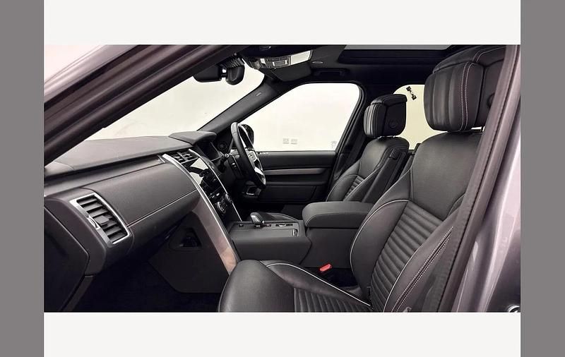 Used Land Rover Discovery 5 HSE Dynamic 300 HP (220 kW) 2024 Grey SUV