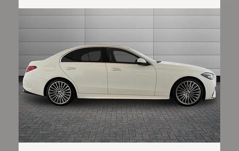 Used Mercedes C200 AMG Line Premium 200 HP (147 kW) 2022 White Sedan