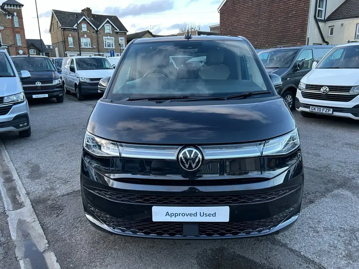 Used VW Multivan Style 150 HP (110 kW) 2025 Black MPV