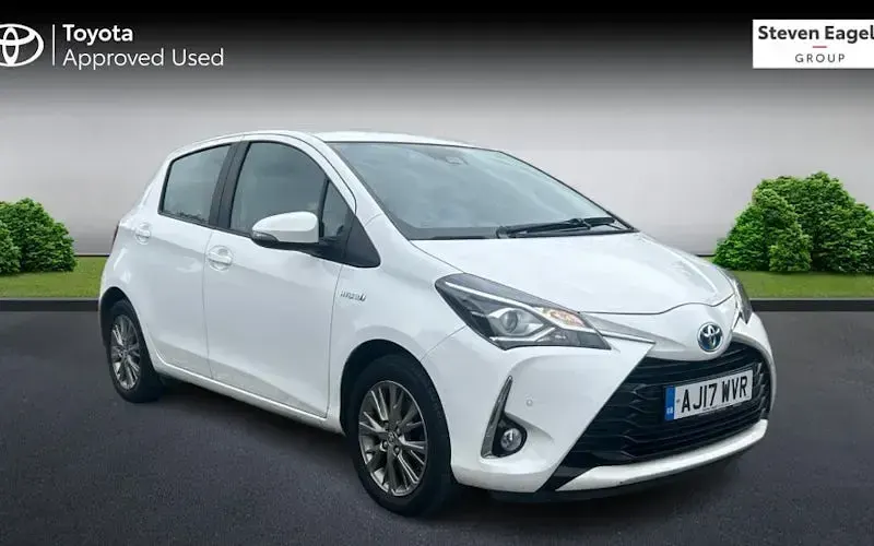 Second-hand Toyota Yaris Hybrid 101 CP (74 kW) 2019 Hatchback