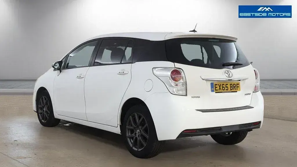Used Toyota Verso Trend 147 HP (108 kW) 2015 White MPV