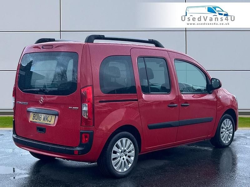 Used Mercedes Citan 111 110 HP (80 kW) 2018 Red Estate