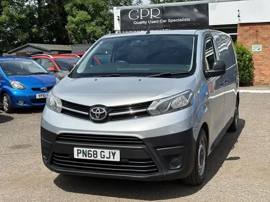 Used Toyota Proace 95 HP (69 kW) 2018 Silver MPV