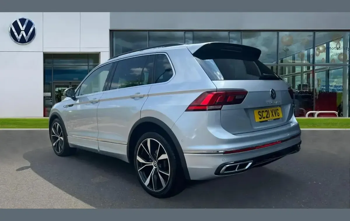 Used VW Tiguan R-line 150 HP (110 kW) 2021 Reflex silver metallic SUV