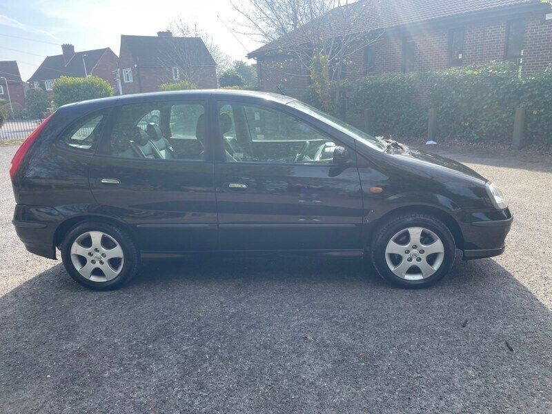Black Used 2005 Nissan Almera Tino SE MPV | £1,675 - Image 1/4