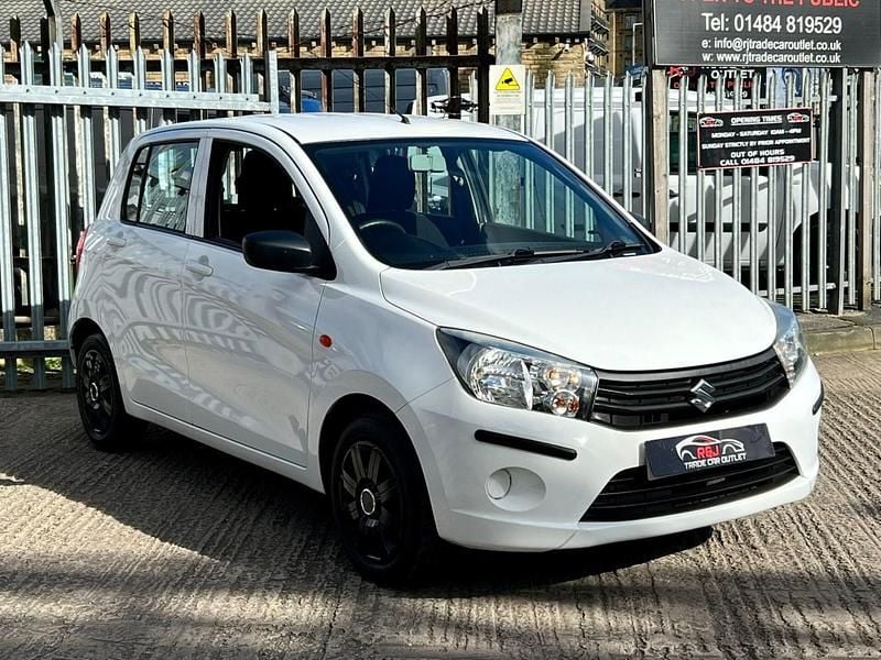 Used Suzuki Celerio 68 HP (50 kW) 2016 White Hatchback