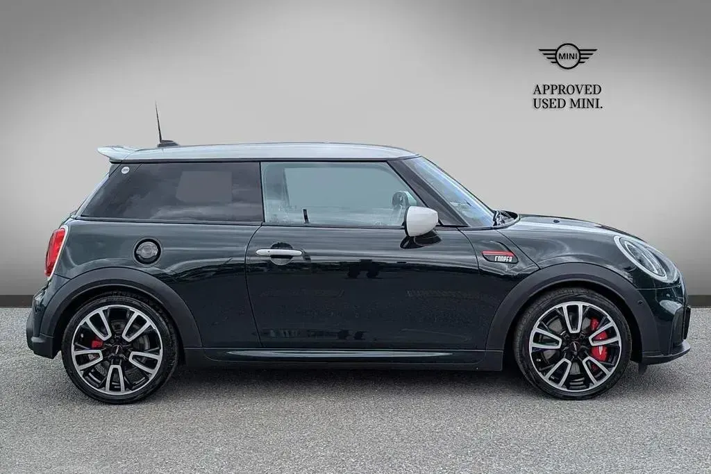 Used Mini John Cooper Works Hatch 228 HP (167 kW) 2021 Green Hatchback