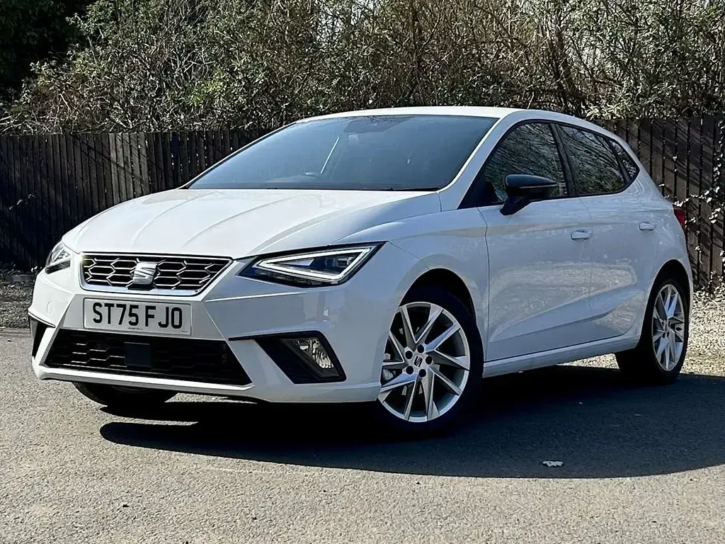 Used Seat Ibiza FR 113 HP (83 kW) 2025 White Hatchback