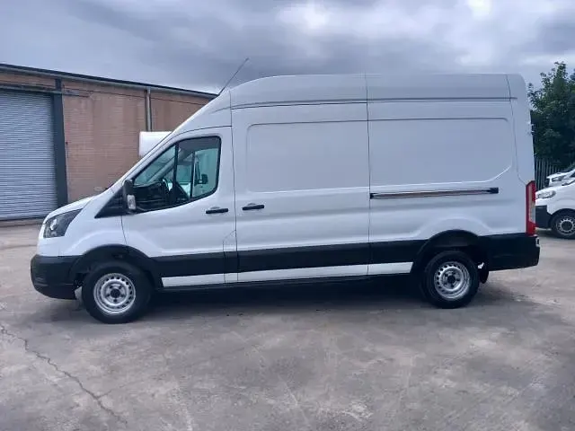 Used Ford Transit 130 HP (95 kW) 2022 White Van