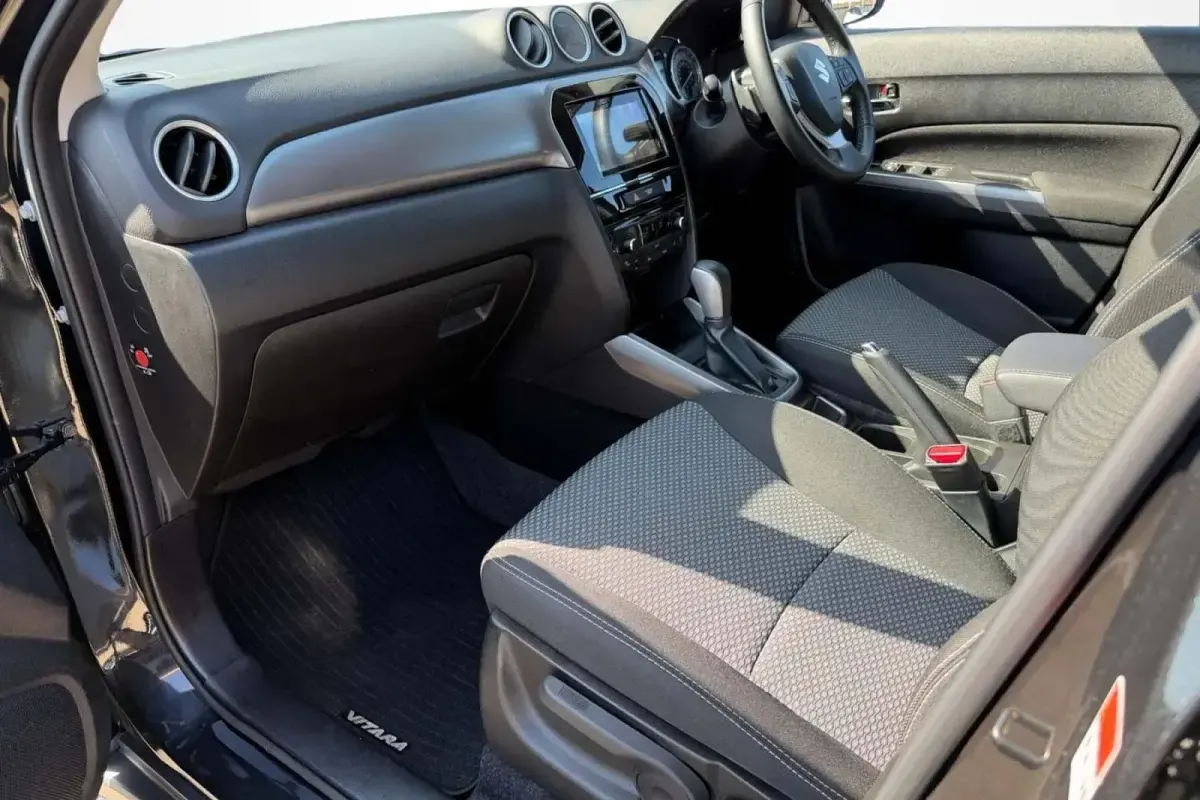 Used Suzuki Vitara SZ-T 127 HP (93 kW) 2022 Black SUV