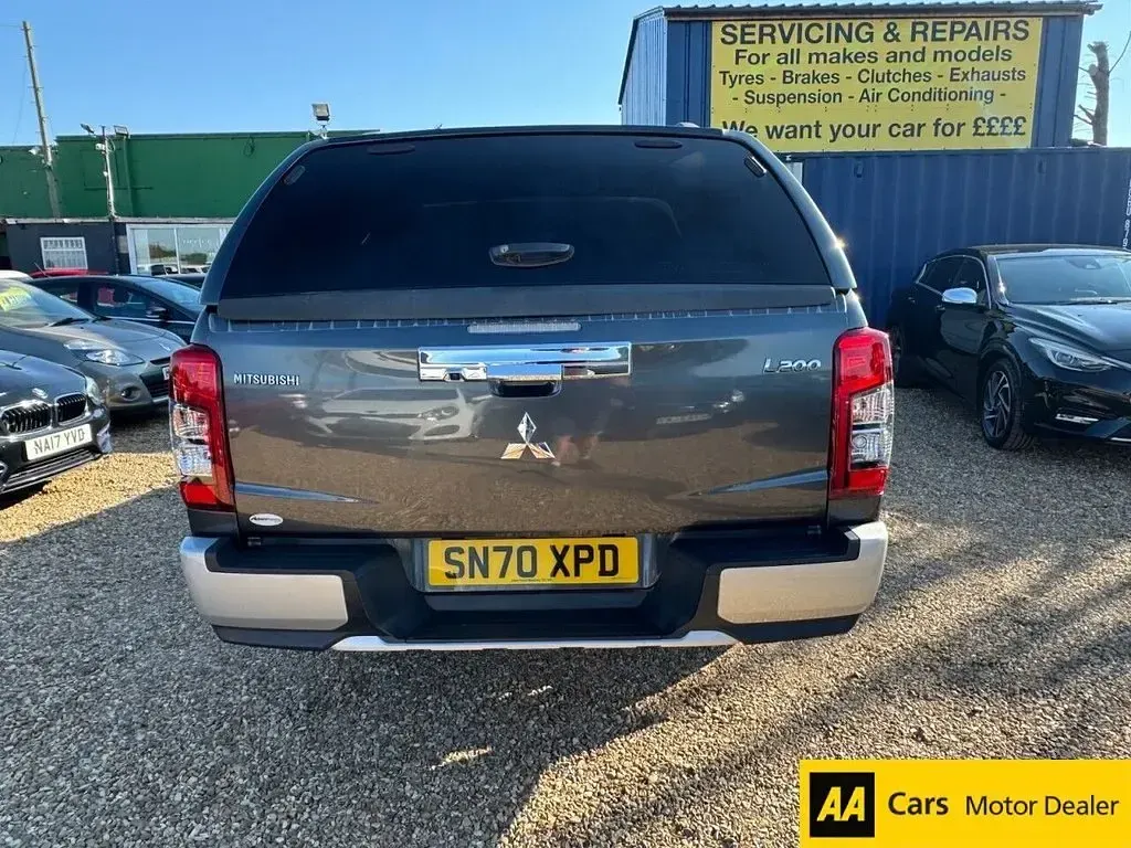 Used Mitsubishi L200 Warrior 150 HP (110 kW) 2020 Grey Pickup