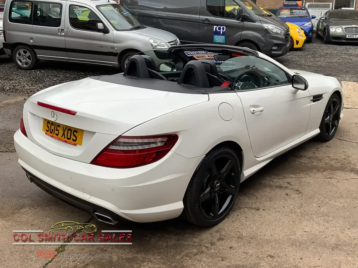 Used Mercedes SLK250 AMG 204 HP (150 kW) 2015 White Cabriolet
