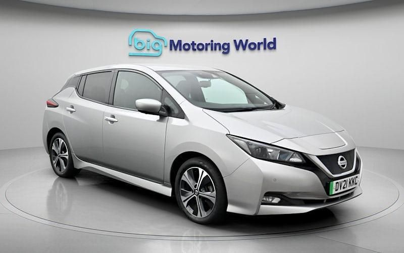 Usado Nissan Leaf N-Connecta 110 kW (150 HP) 2021 Prateado Citadino