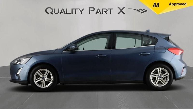 Used Ford Focus Zetec 120 HP (88 kW) 2020 Blue Hatchback