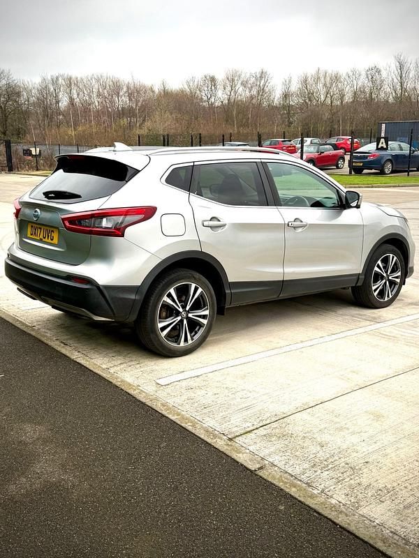 Used Nissan Qashqai N-Connecta 2017 Silver SUV
