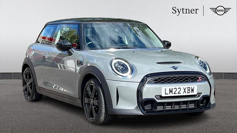 Grey Used 2022 Mini Cooper S Classic Hatchback | £18,000 (Good price) - Image 1/4