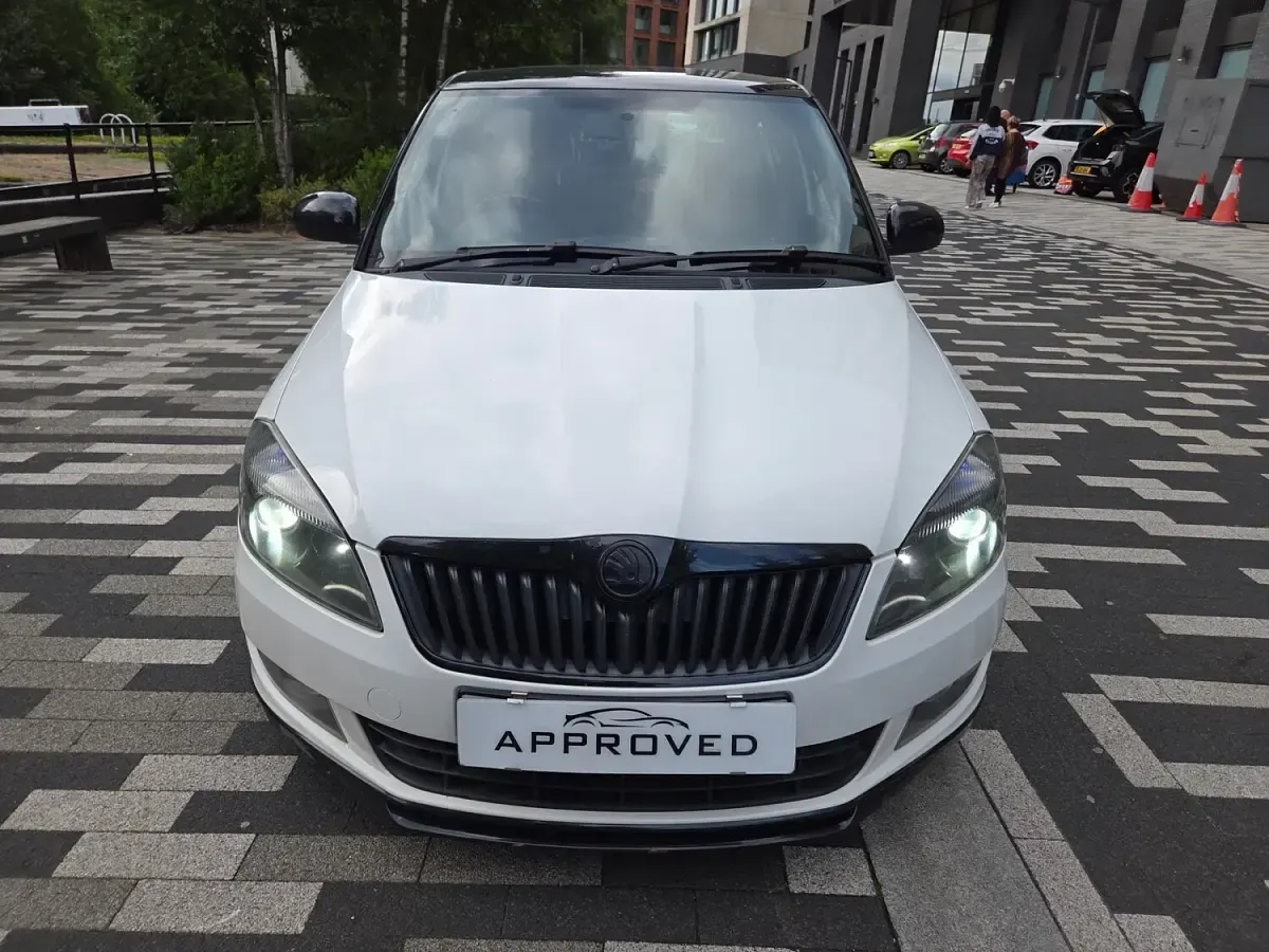 Used Skoda Fabia Monte Carlo 105 HP (77 kW) 2013 White Hatchback