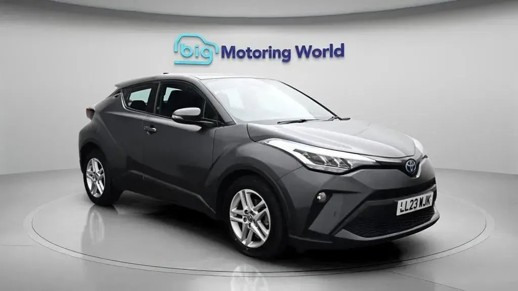 Used Toyota C-HR 122 HP (89 kW) 2023 SUV