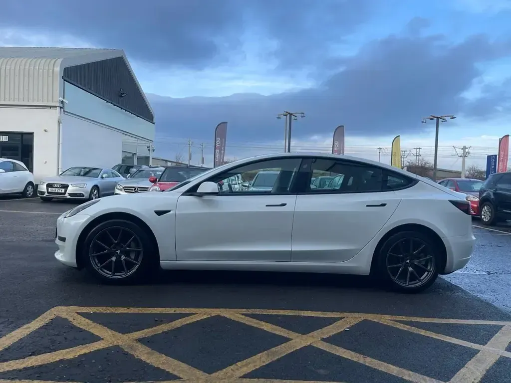 Used Tesla Model 3 Long Range AWD 366 kW (498 HP) 2020 White Sedan