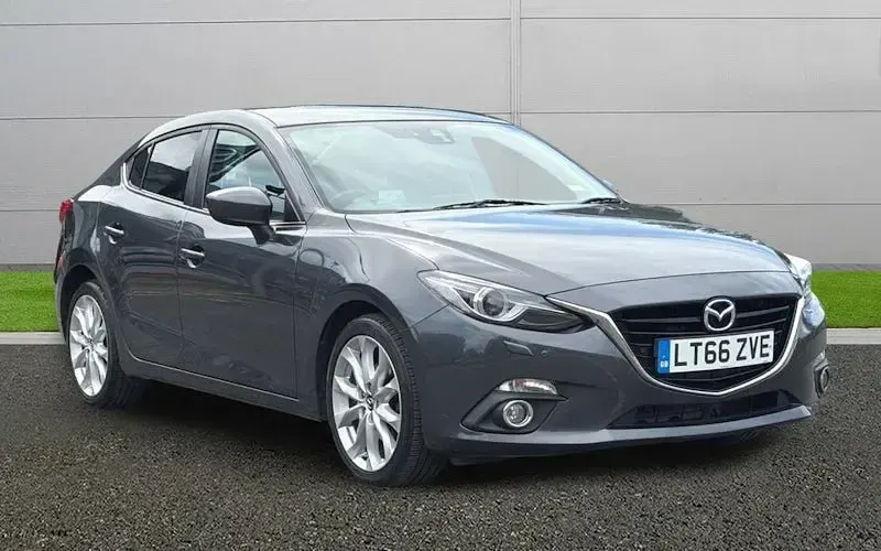 Used Mazda 3 Inclusive 105 HP (77 kW) 2017 Sedan