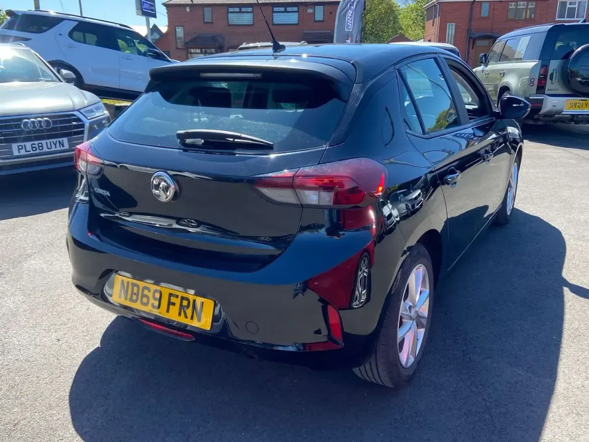 Second-hand Vauxhall Corsa 75 CP (55 kW) 2019 Negru Hatchback