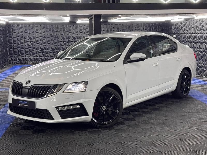 Used Skoda Octavia vRS 230 HP (169 kW) 2017 White Hatchback