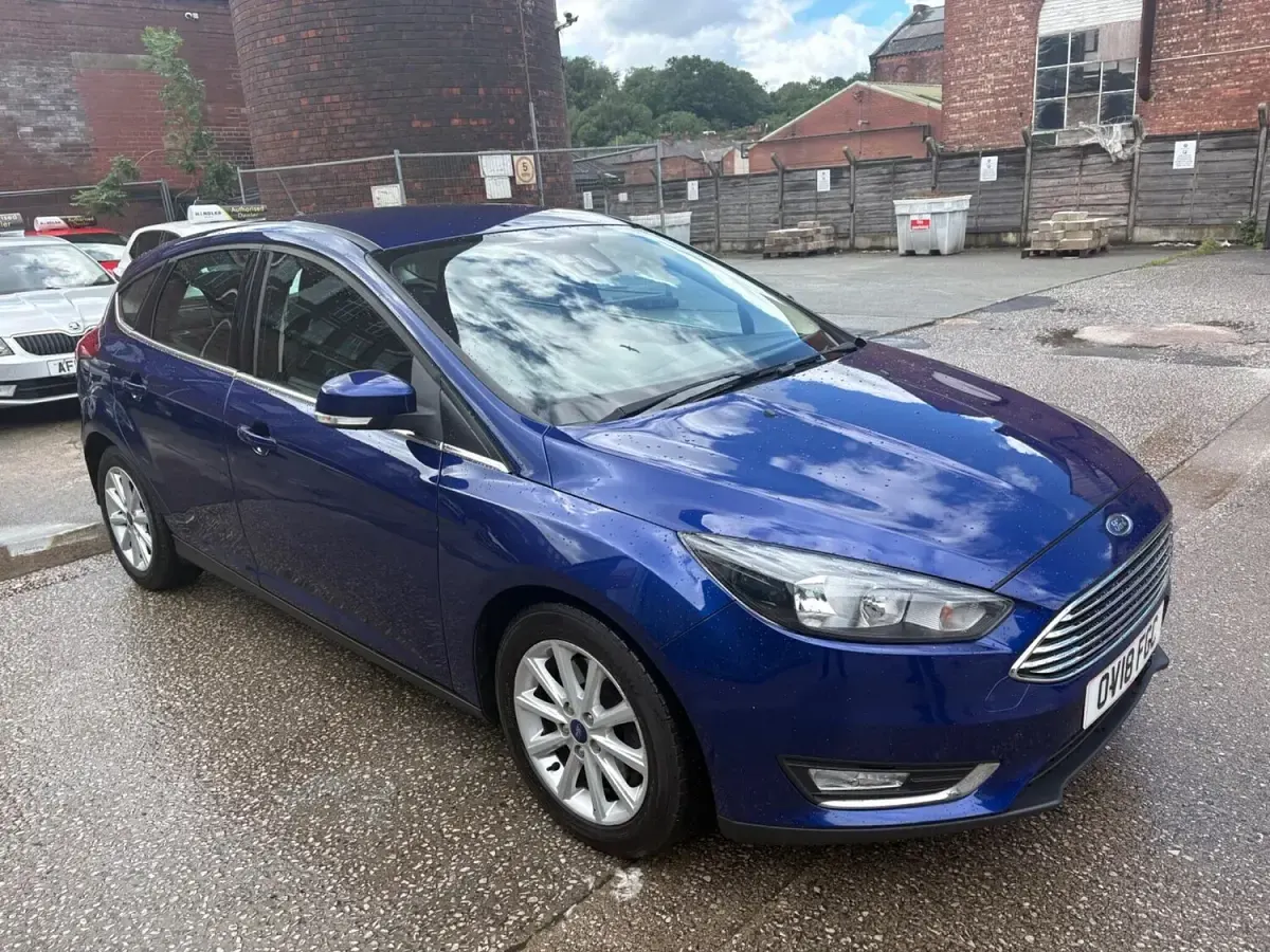 Used Ford Focus Titanium 2018 Blue Hatchback