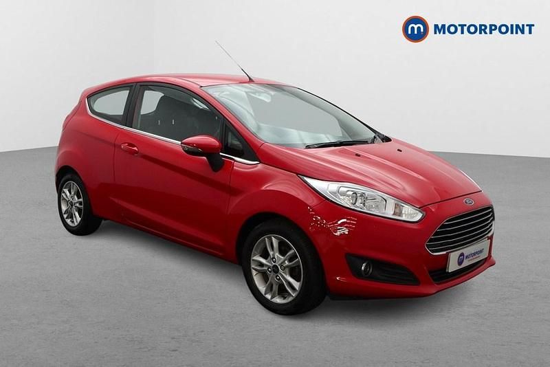 Red Used 2015 Ford Fiesta Zetec Hatchback | £4,999 (Good price) - Image 1/4