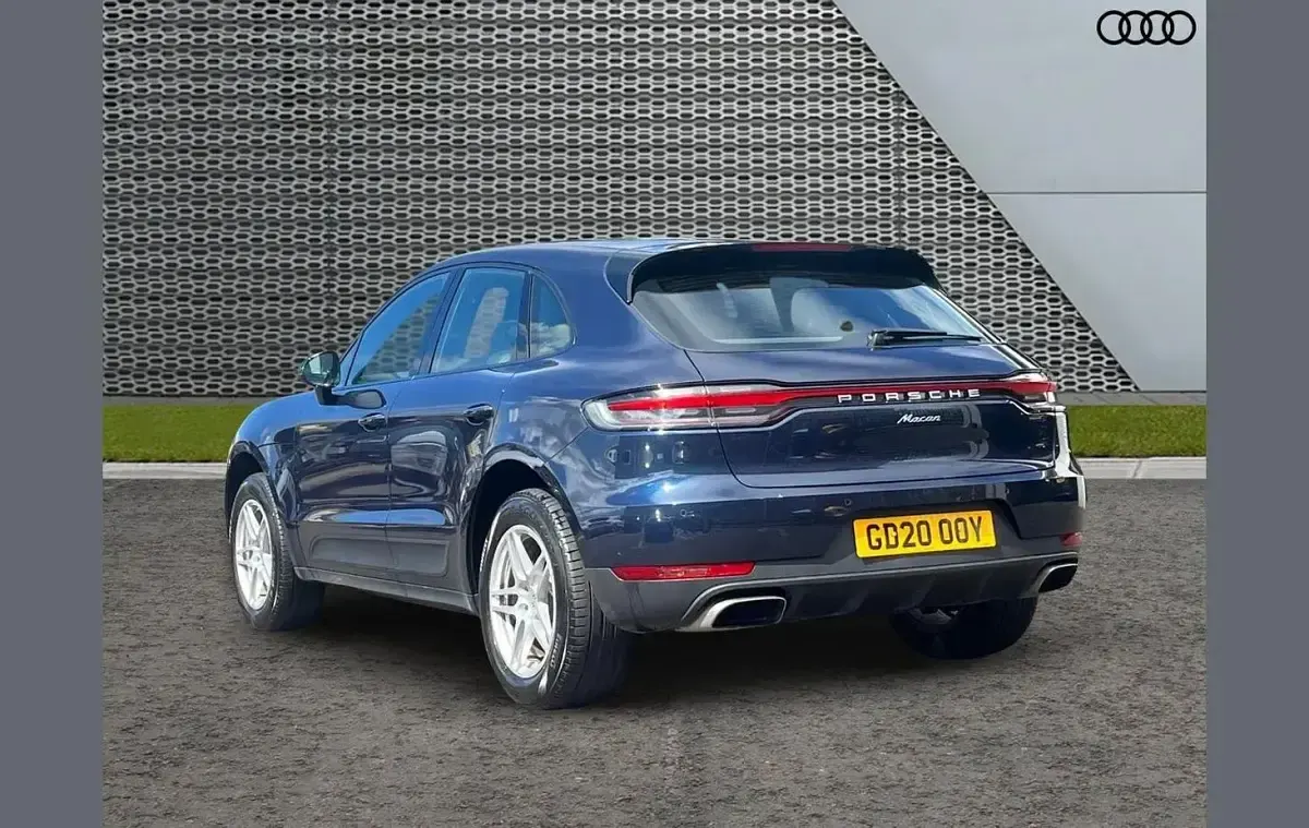 Usado Porsche Macan 241 HP (177 kW) 2020 Azul SUV