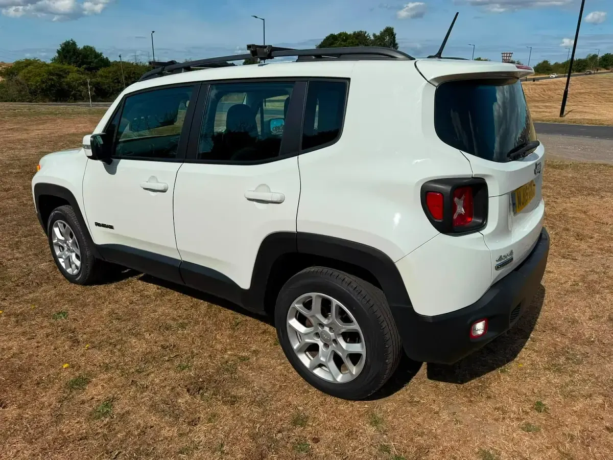 Used Jeep Renegade Longitude 140 HP (102 kW) 2016 White SUV