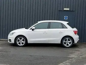 Used Audi A1 Sport 95 HP (69 kW) 2017 White Hatchback
