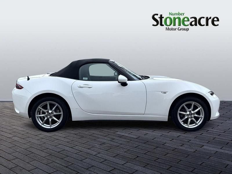 Usado Mazda MX5 131 HP (96 kW) 2016 Branco Cabrios