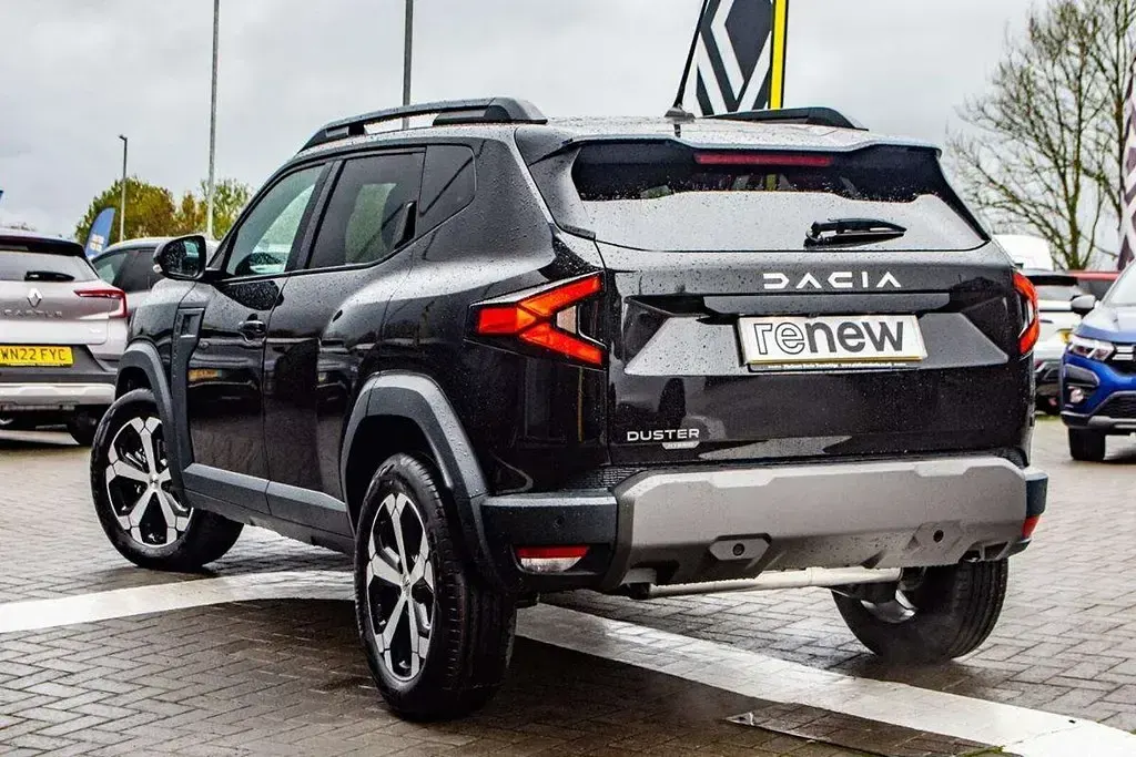Begagnad Dacia Duster Journey 143 HK (105 kW) 2025 SUV