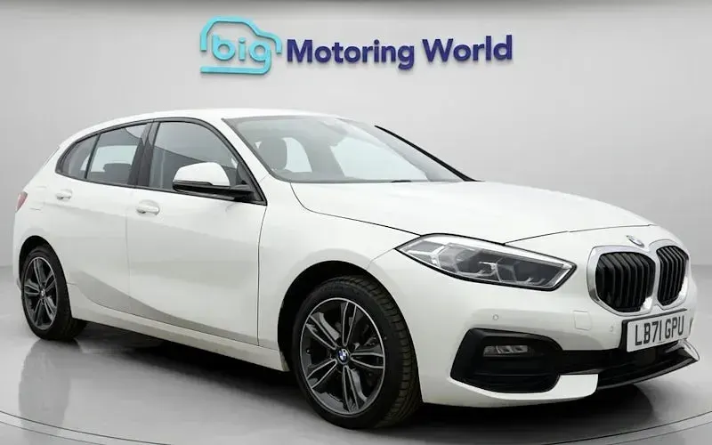 Usado BMW 118 Sport Line 136 CV (100 kW) 2021 Utilitario