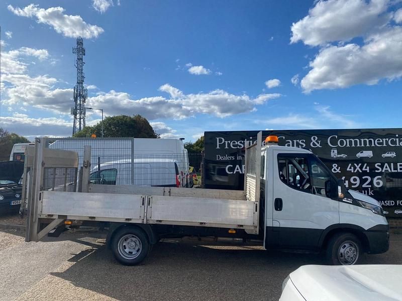 Used Iveco Daily 160 HP (117 kW) 2019 White