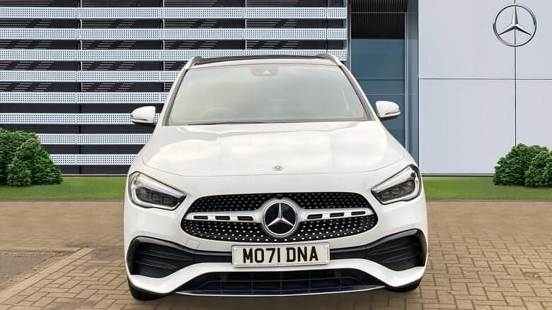 Used Mercedes GLA200 AMG Line Premium Plus 150 HP (110 kW) 2021 White SUV