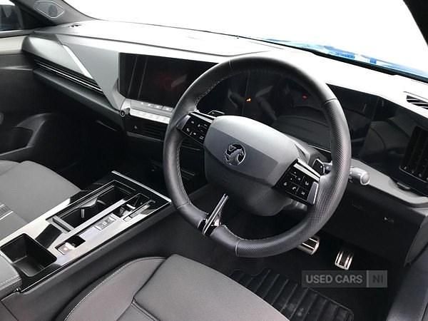 Used Vauxhall Astra S 130 HP (95 kW) 2024 Blue Hatchback