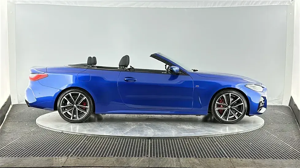 Usado BMW 420 M Sport 181 HP (133 kW) 2023 Azul Cabrios